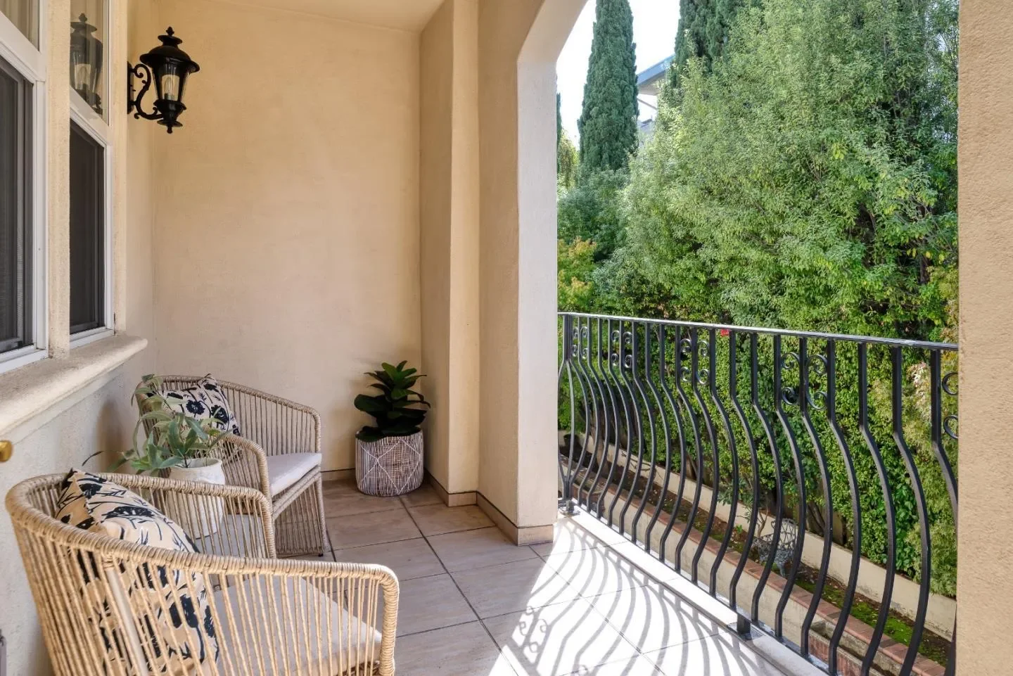 1237 Capuchino Avenue, Burlingame, California, United States. - Photo 29