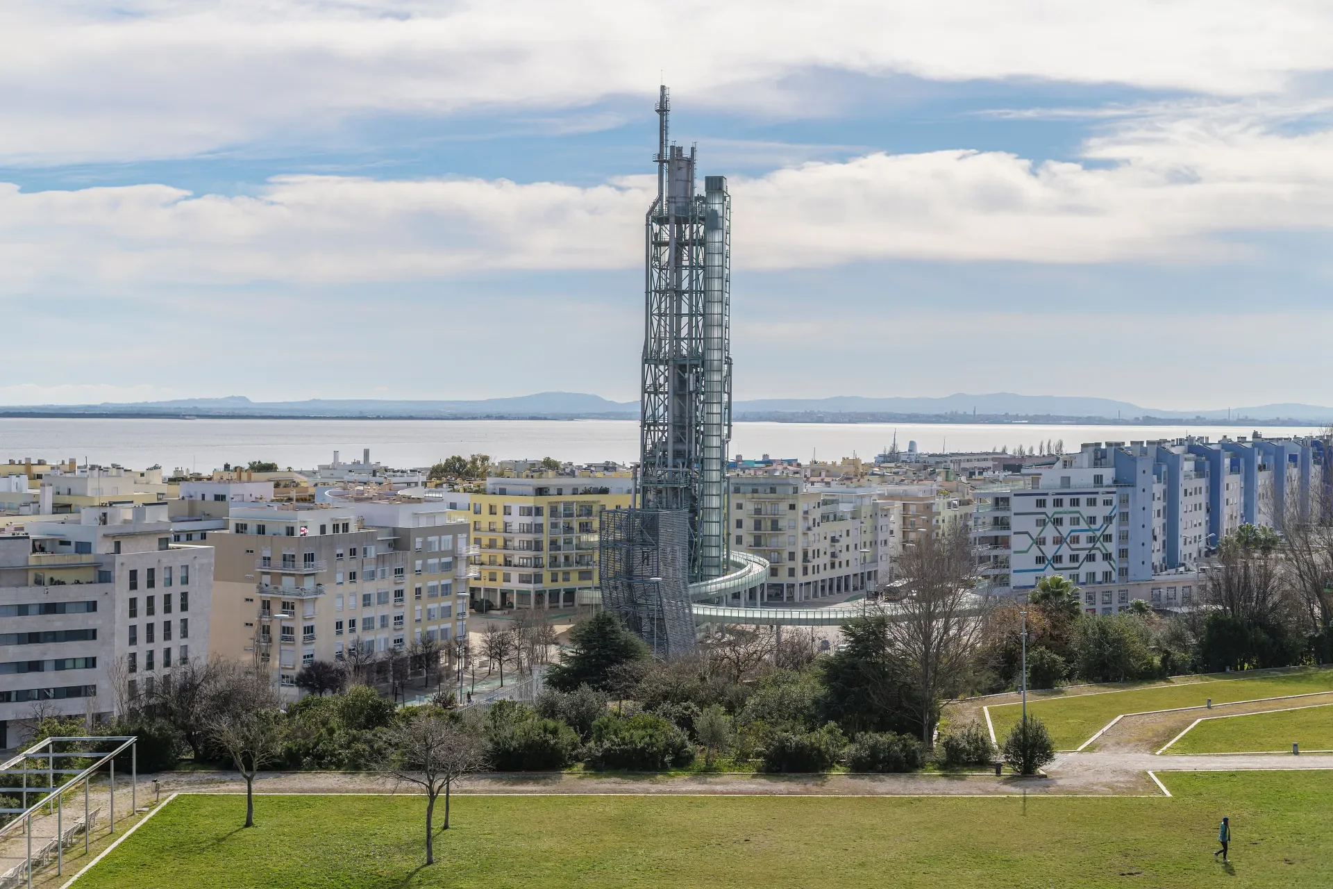 Lisboa, Parque das Nacoes, Lisbon, Portugal. - Photo 11