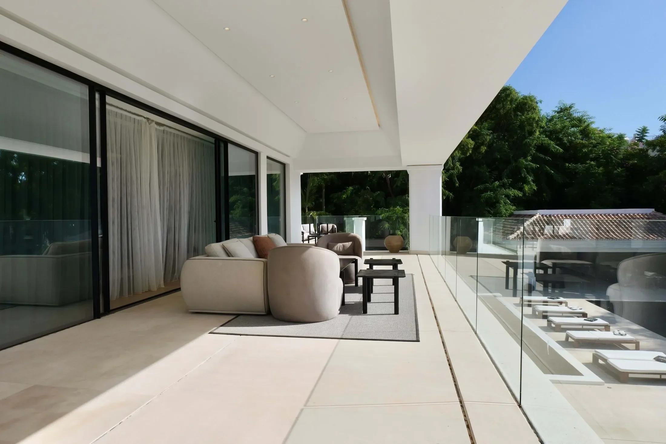 Exterior photo 12