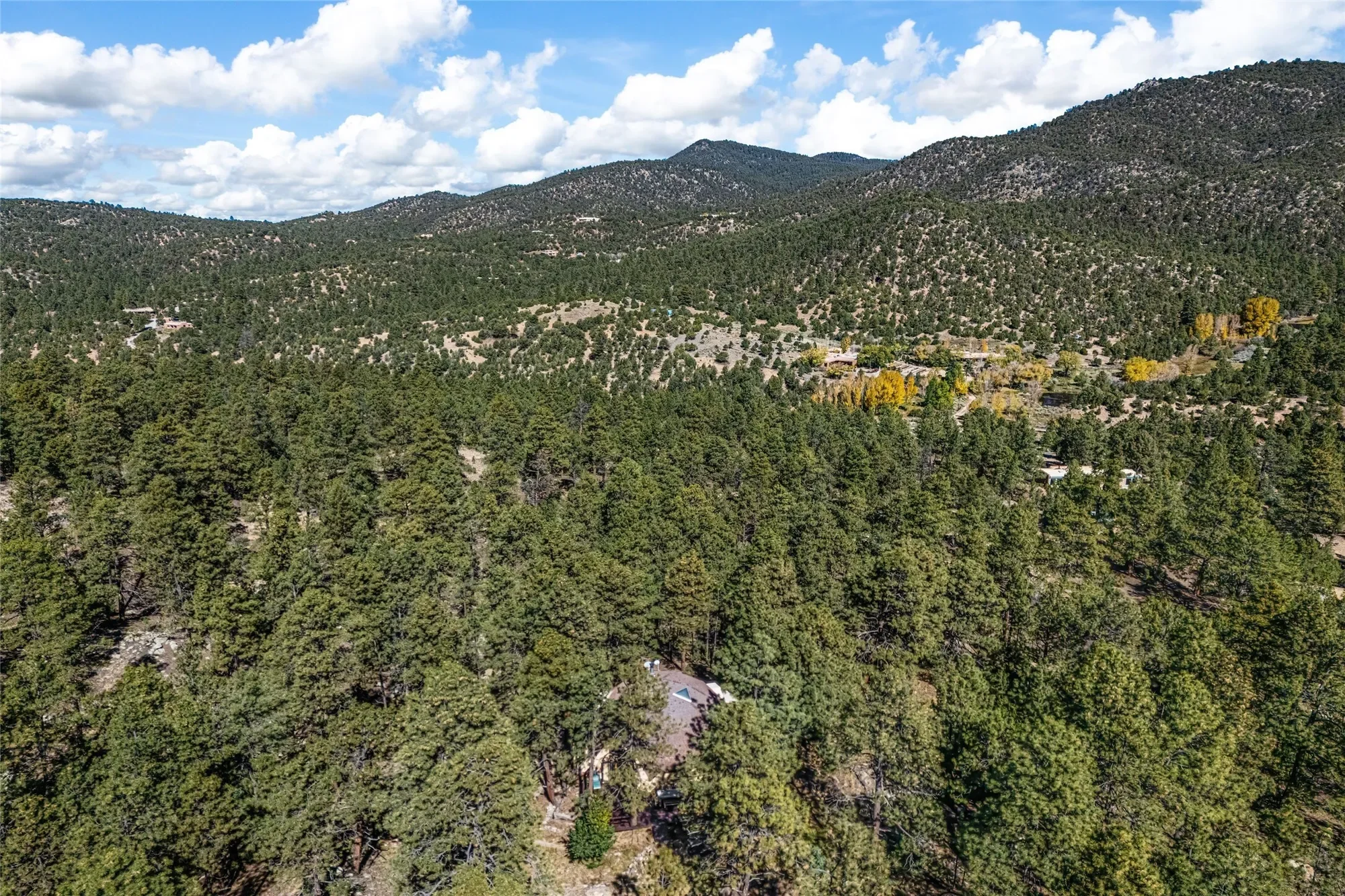 136 Overlook Road, Santa Fe, NM 87505, Santa Fe, New Mexico, United States. - Photo 33
