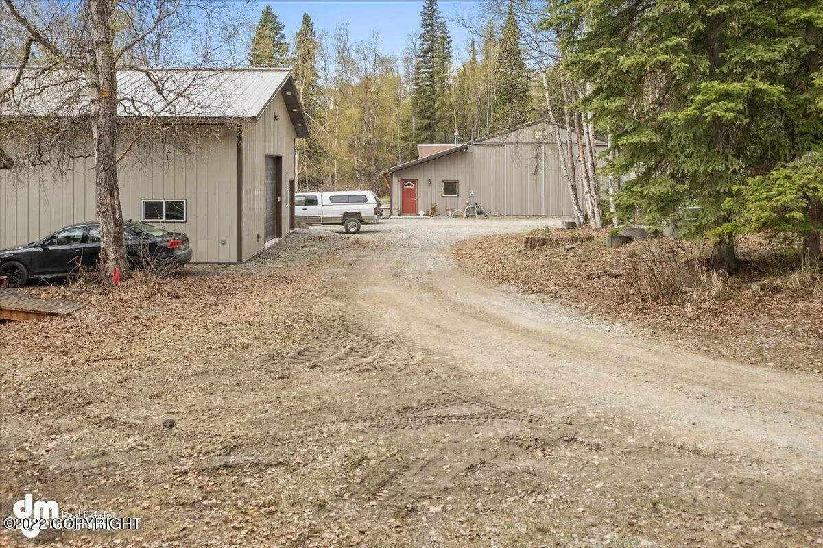 Exterior photo 8