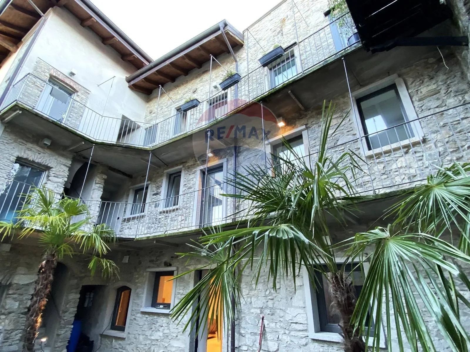 Via per Brisino, Stresa, Piedmont, Italy. - Photo 17