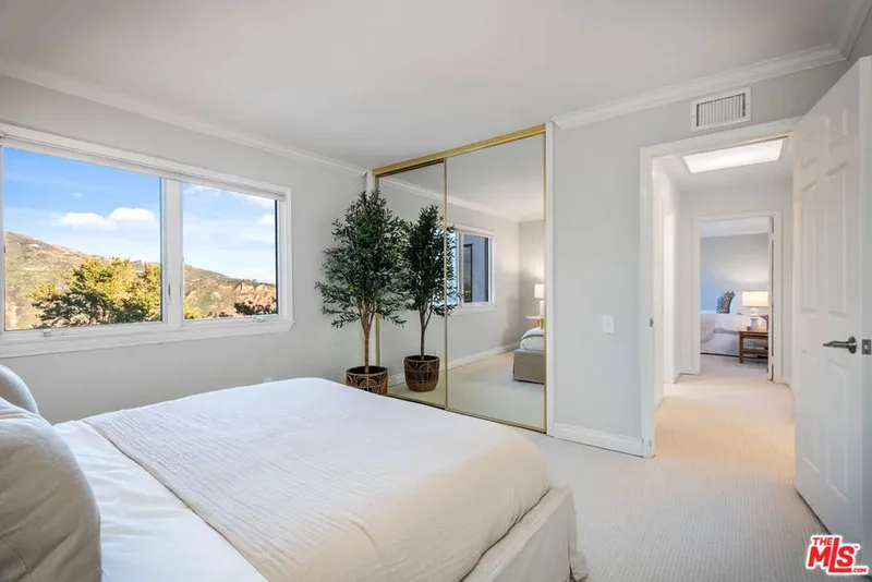23255 W Paloma Blanca Drive, Malibu, California, United States. - Photo 49