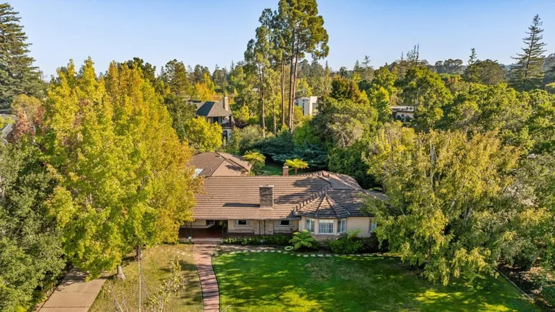 1735 Crockett Lane, Burlingame, California, United States. - Photo 9