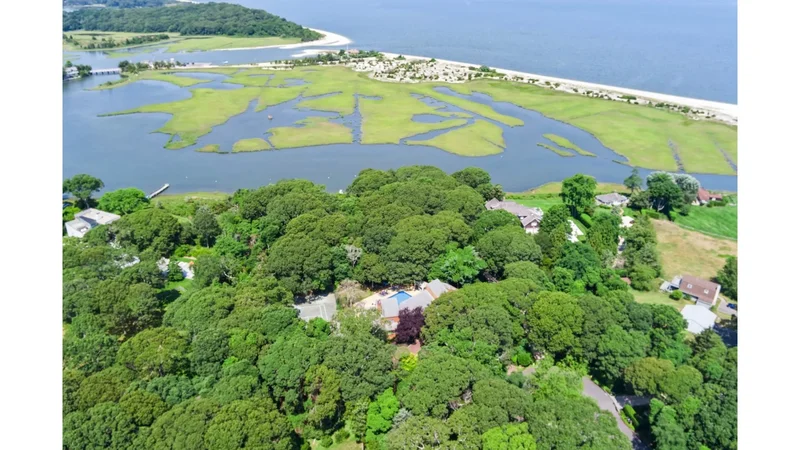61 Hidden Cove Ct, Southampton, New York, United States. - Photo 5