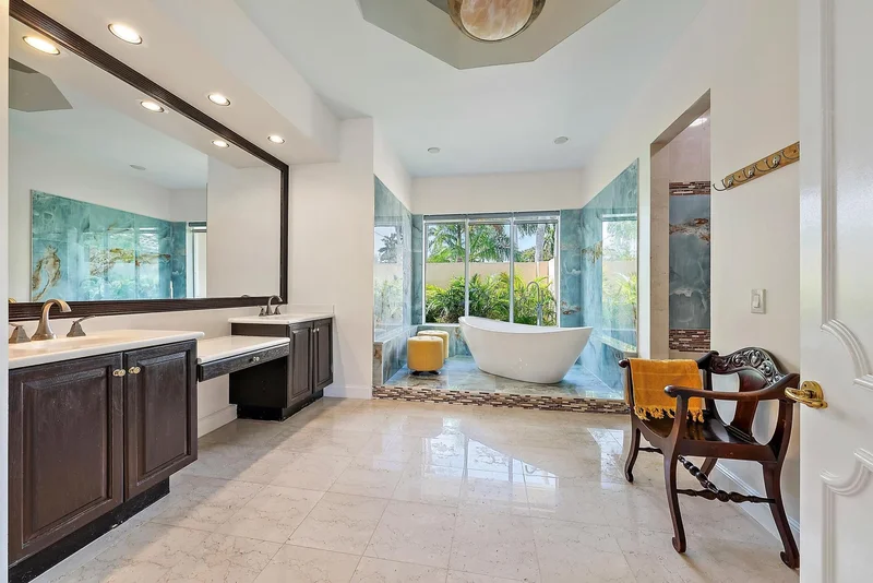8470 Egret Lakes Lane, Loxahatchee, Florida, United States. - Photo 42