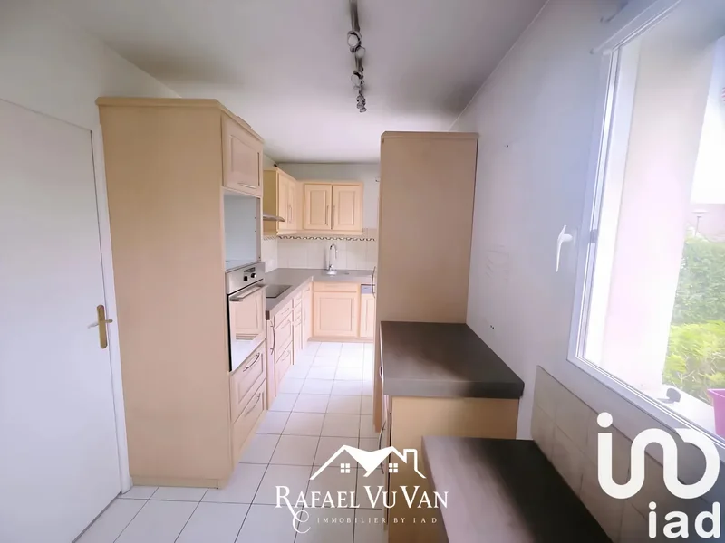 Neuilly-Plaisance, Île-de-France, France. - Photo 12
