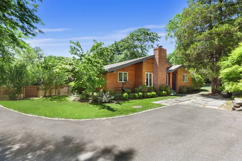 North Sea Mecox Road, Southampton, New York, United States. - Photo 1