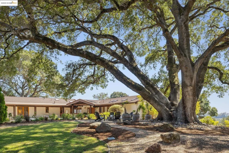 1531 Foster Rd, Napa, California, United States. - Photo 33