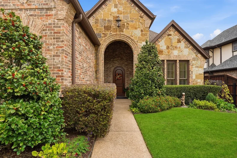 2217 Canterbury Drive, Mansfield, TX 76063, Mansfield, Texas, United States. - Photo 3