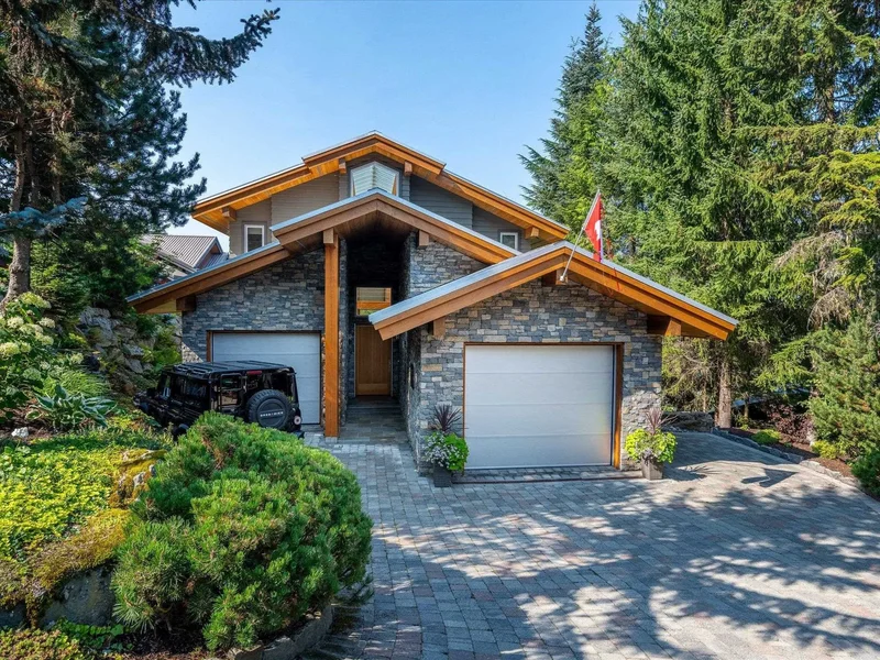 2341 Gondola Way, Whistler, British Columbia, Canada. - Photo 24