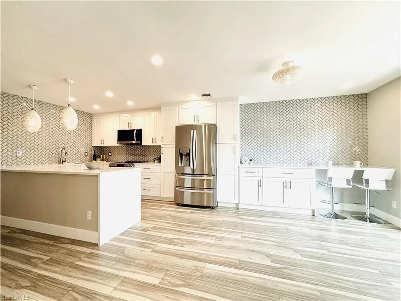 2 Bedrooms Single Family Detached