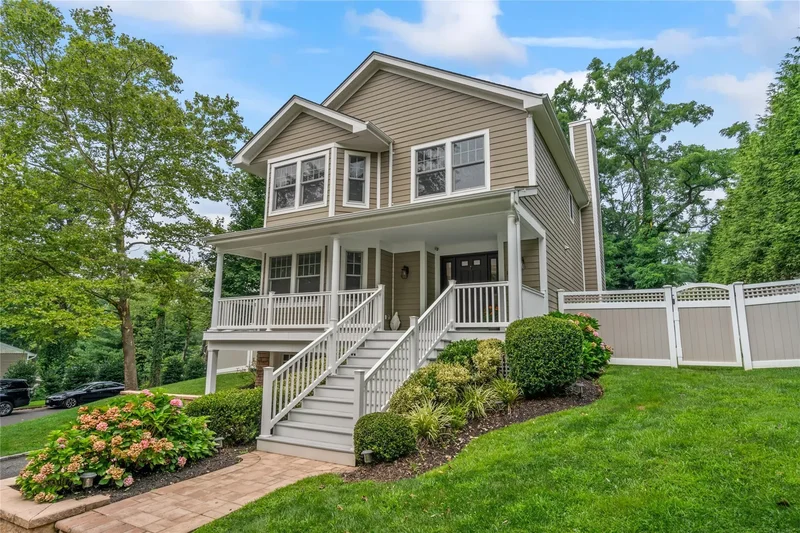 10 Northwood Circle, Huntington, Ny, 11743