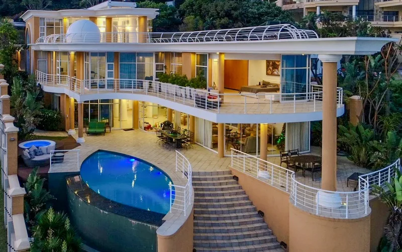 Architecturally Designed Magnificent Sea Views and Direct Beach Access