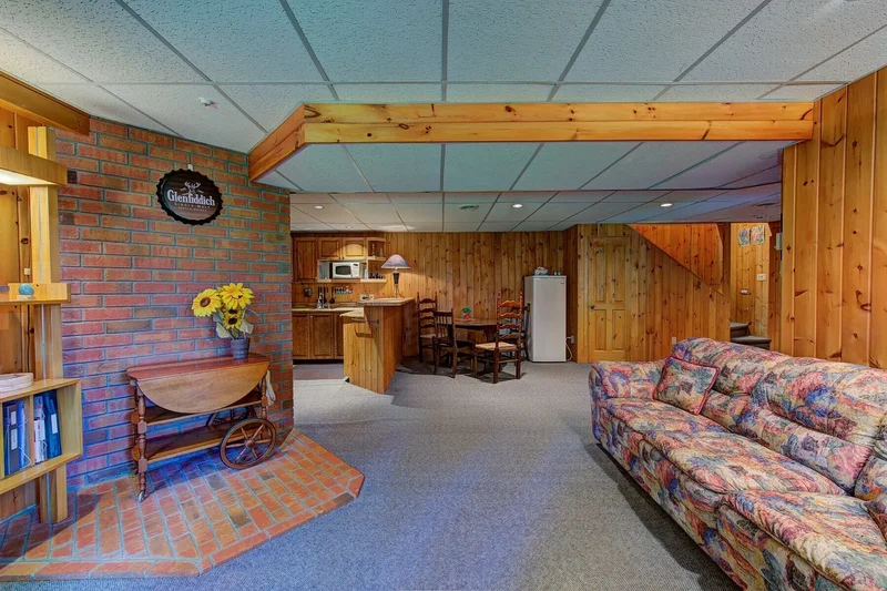 179 Ch. du Tour-du-Lac, Sainte-Agathe-des-Monts, QC J8C1C1, Sainte-Agathe-des-Monts, Quebec, Canada. - Photo 28