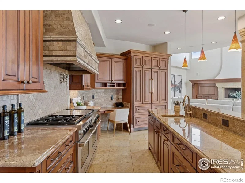 6541 Legend Ridge Trail, Longmont, Colorado, United States. - Photo 14