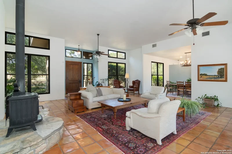 4025 Marion, Seguin, Texas, United States. - Photo 9