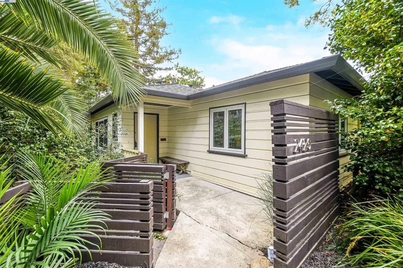 2420 Hillside Ave, Berkeley, California, United States. - Photo 36