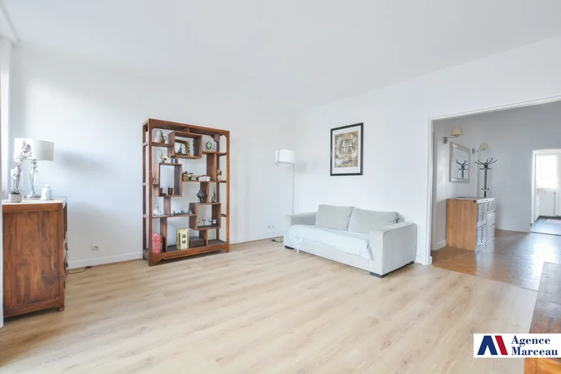 4 Rooms + cellar in Courbevoie Marceau