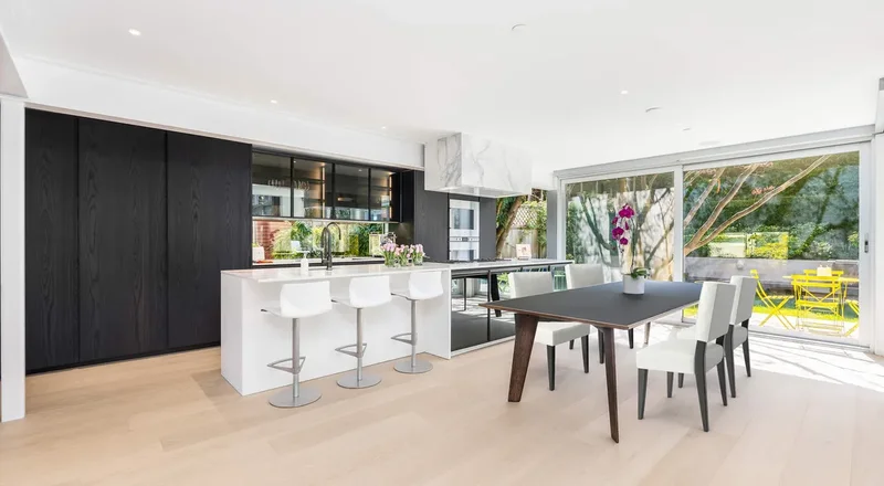 4416 W 1st Ave, Vancouver, BC V6R 4J4, Canada, Vancouver, British Columbia, Canada. - Photo 13