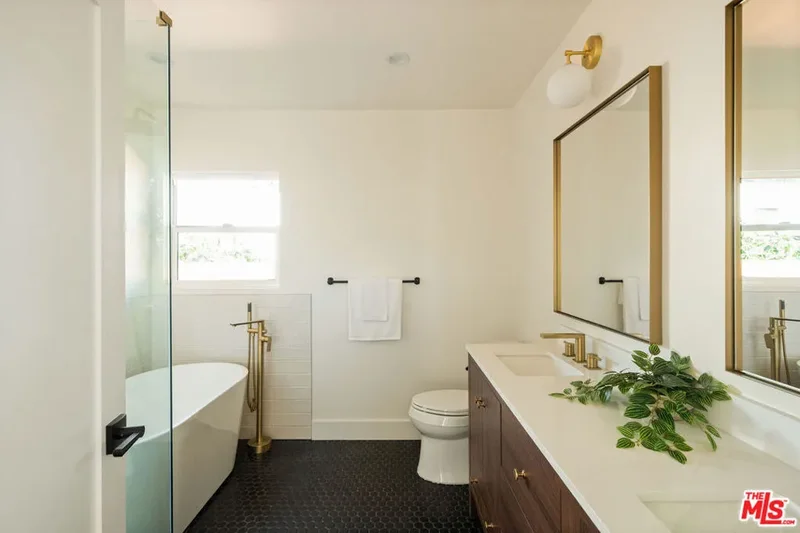 4606 10th Avenue, Los Angeles, California, United States. - Photo 17
