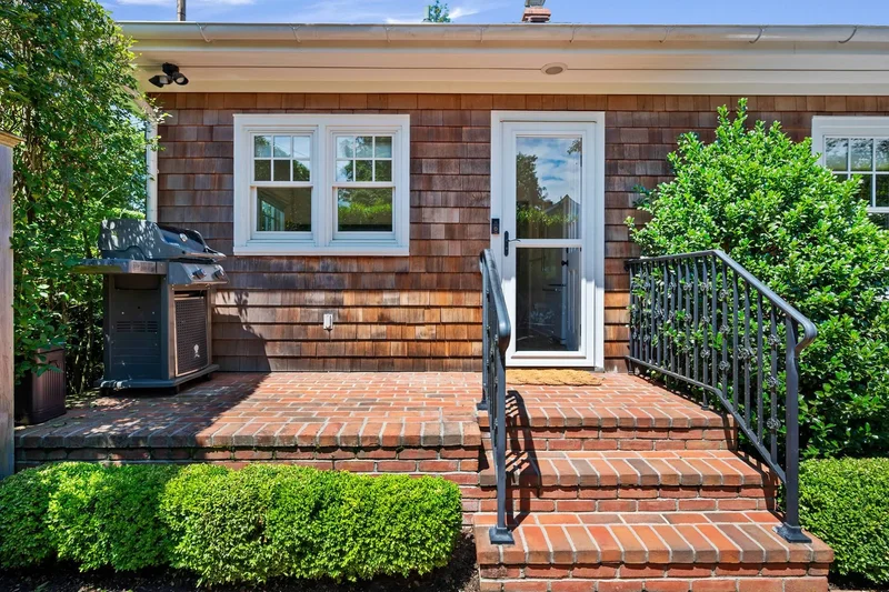 Miller Lane, East Hampton, New York, United States. - Photo 11