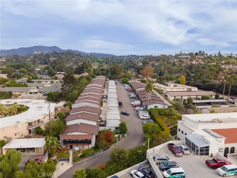1010 Clearbrook Lane, Vista, California, United States. - Photo 6