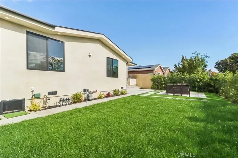 8006 Lloyd Avenue, Los Angeles, California, United States. - Photo 47