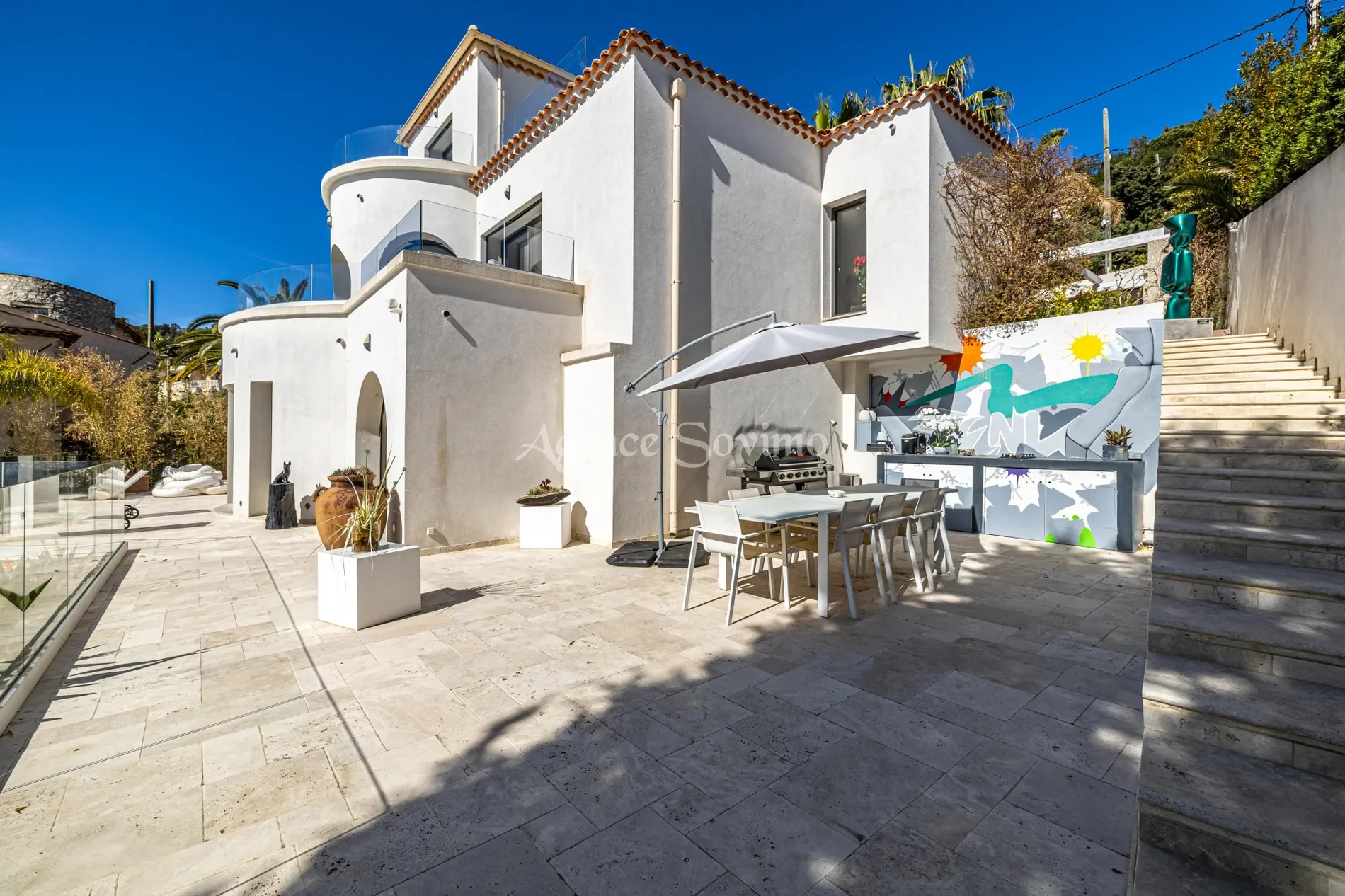 Exterior photo 12
