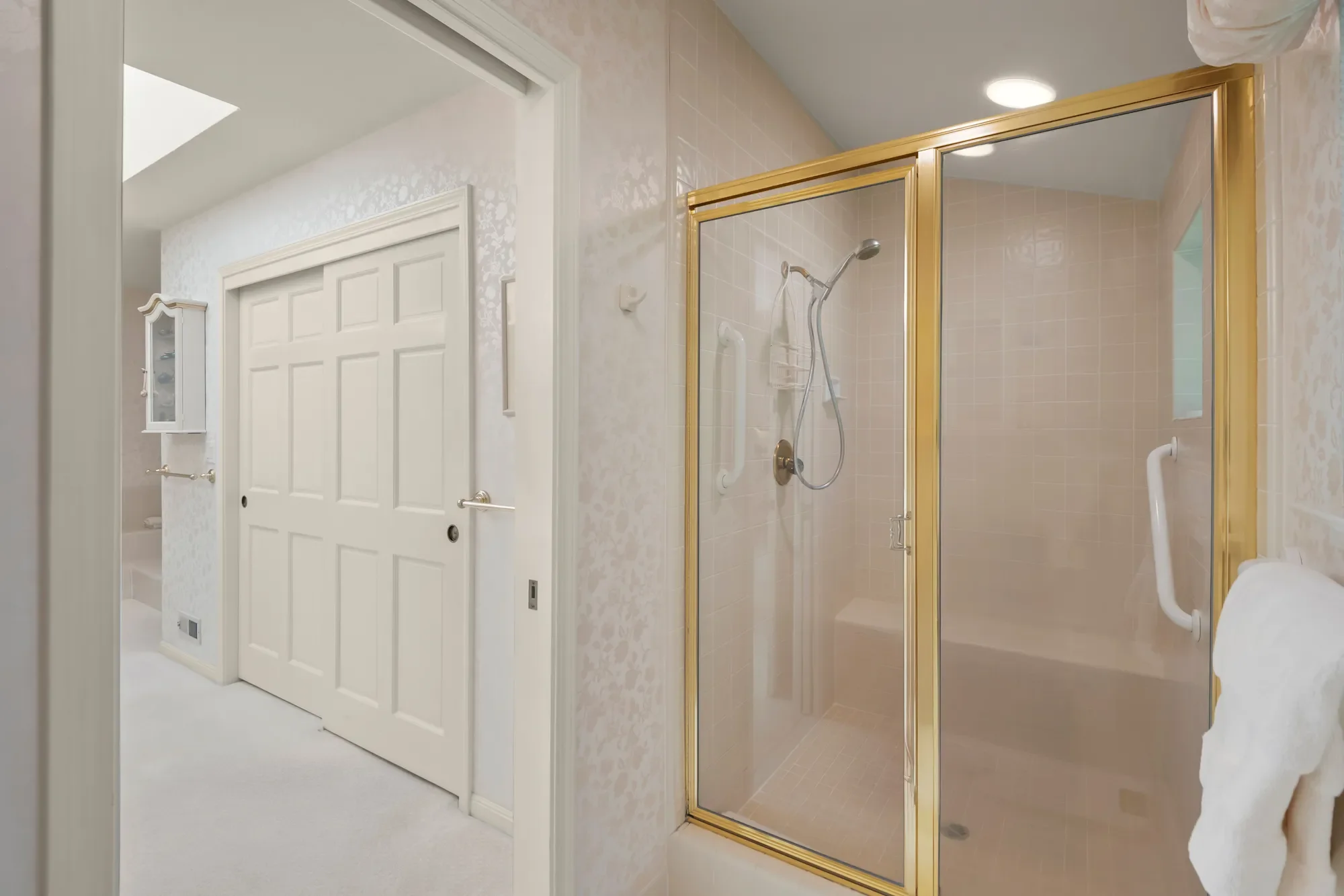 1360 Trinity Drive , Menlo Park, CA 94025, Menlo Park, California, United States. - Photo 15