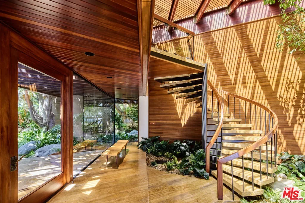 6962 Wildlife Road, Malibu, California, United States. - Photo 10