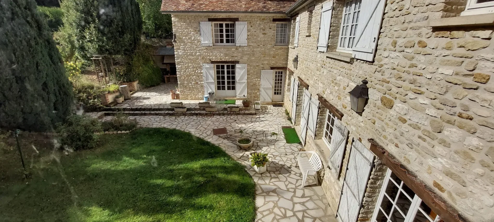Property photo 1