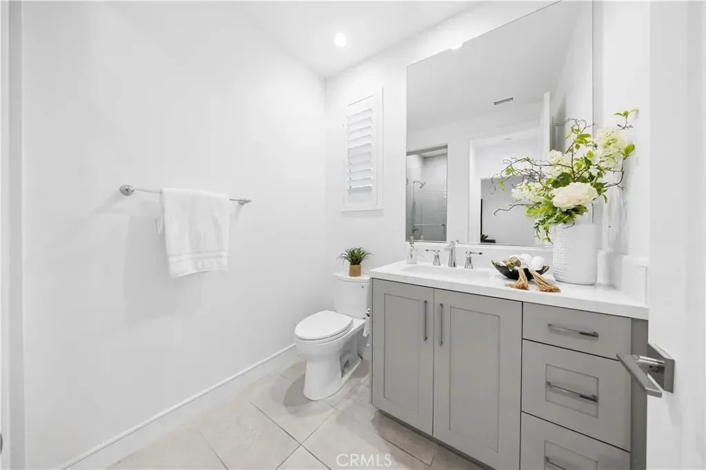 106 Albero, Irvine, California, United States. - Photo 28