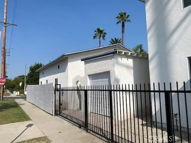 800 90th, Los Angeles, CA 90002, Los Angeles, California, United States. - Photo 27