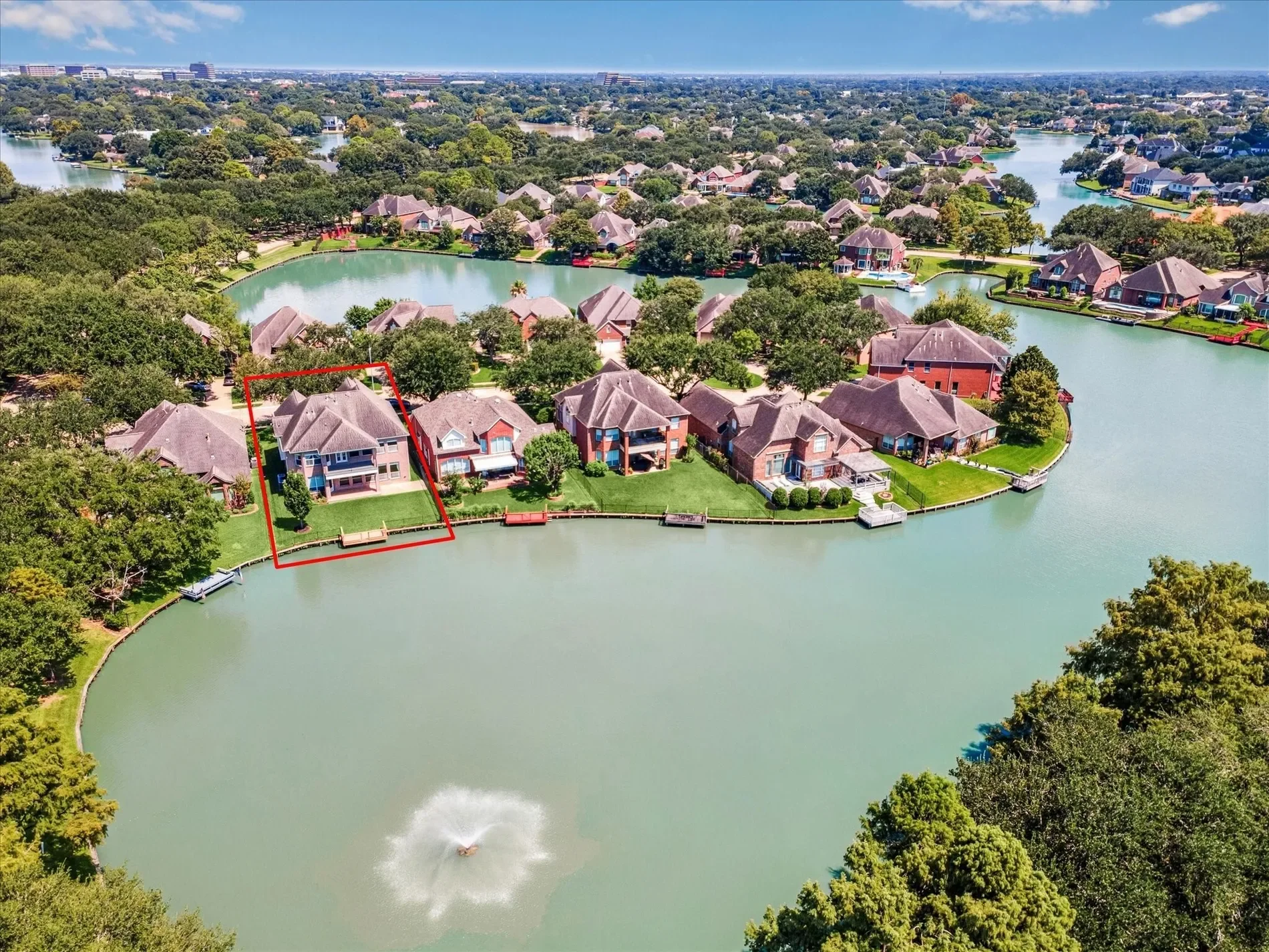 423 Brook Shore Court, Sugar Land, TX 77478, Sugar Land, Texas, United States. - Photo 6