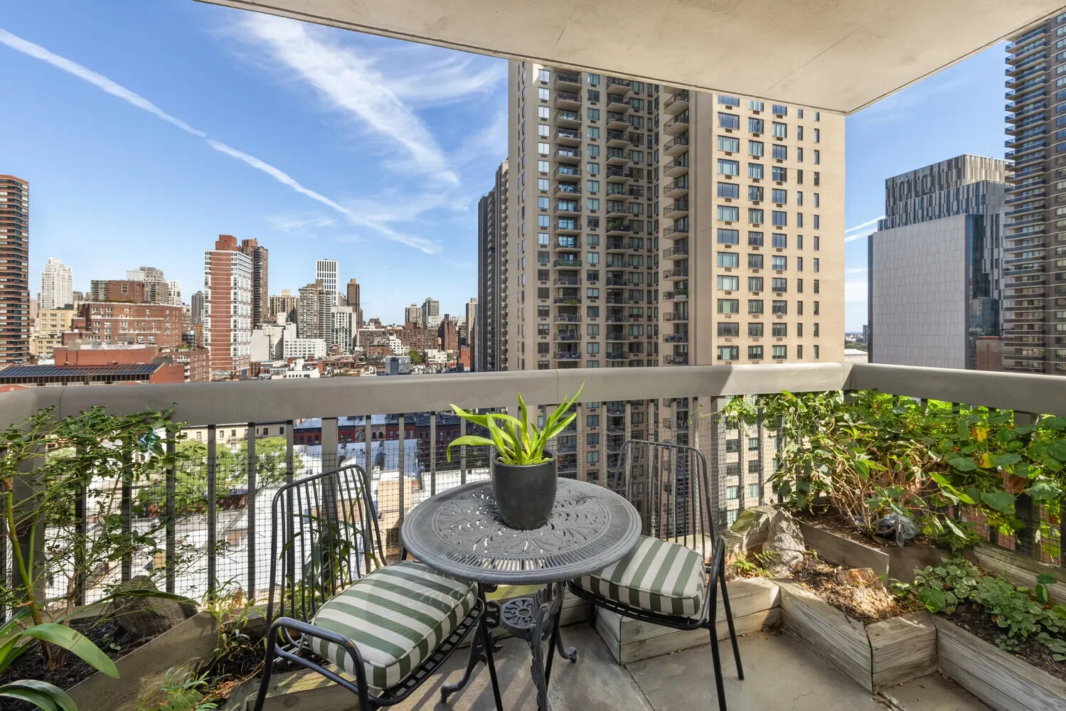 The Oxford, 422 E 72ND ST, New York, New York, United States. - Photo 6