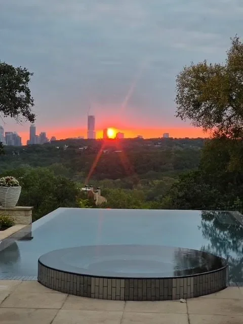 2701 Bartons Bluff LN, Austin, Texas, United States. - Photo 2