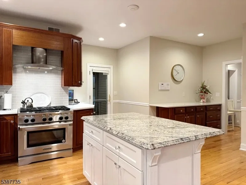 2 Glencree Ln, Clinton Twp., NJ 08833, Lebanon, New Jersey, United States. - Photo 5