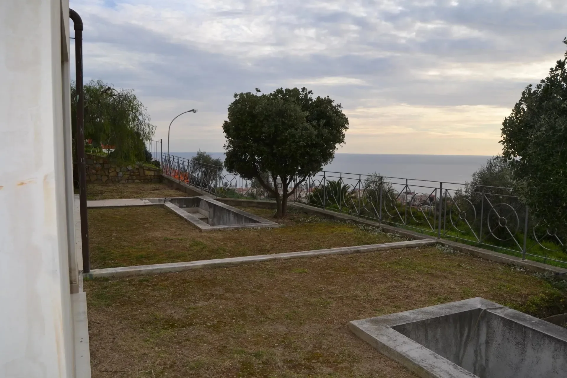 Exterior photo 10