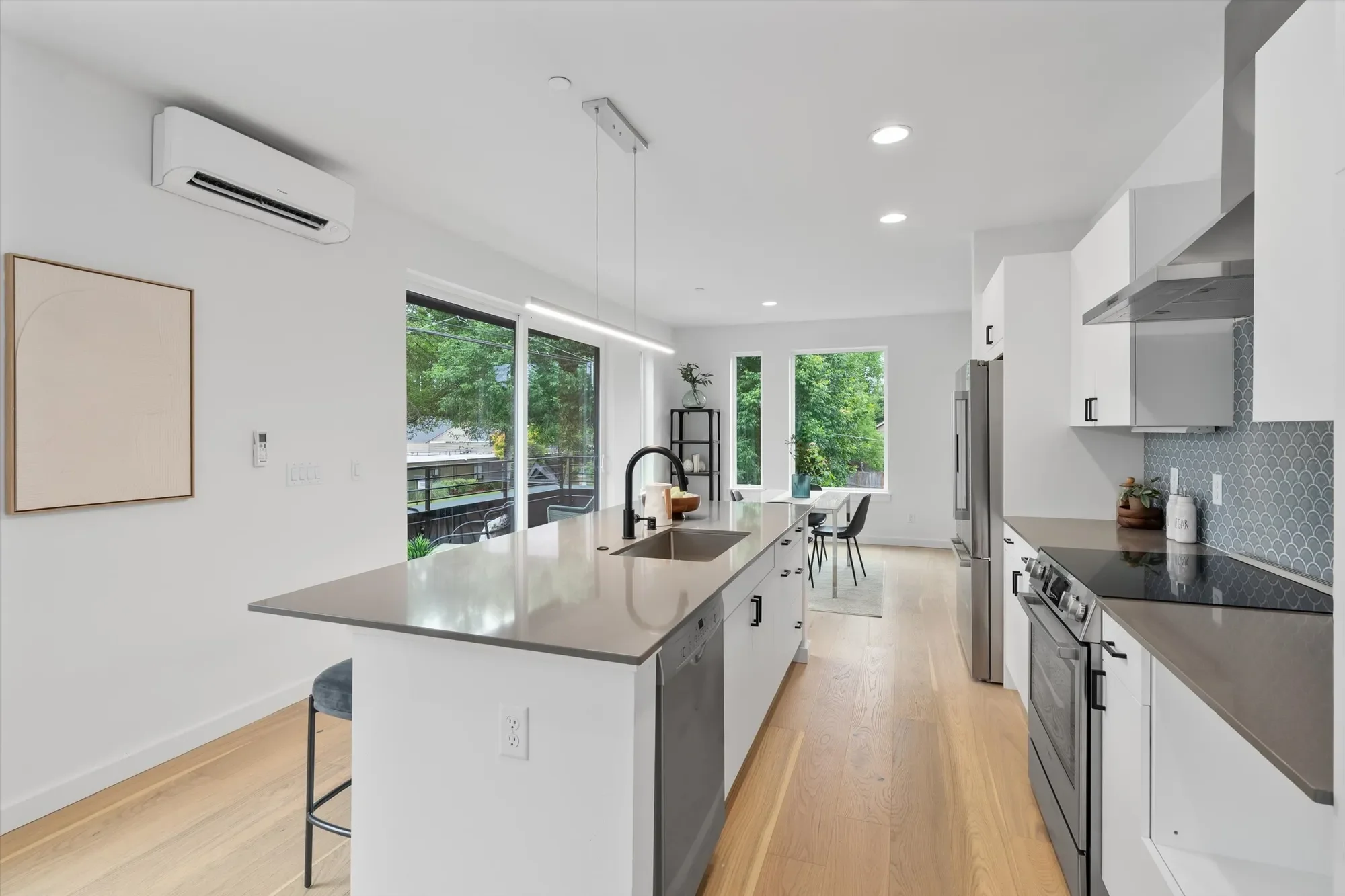 1327 N 185th St Unit #A , Shoreline, WA 98133, Seattle, Washington, United States. - Photo 9