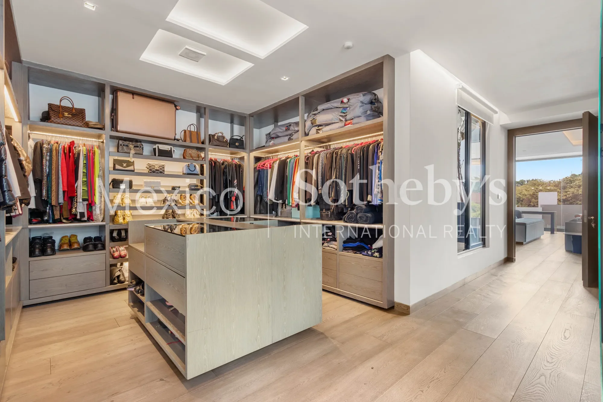 Gallery photo 5