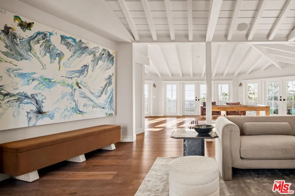 12417 Mulholland Drive, Los Angeles, California, United States. - Photo 18