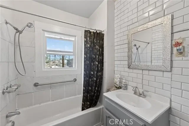 323 W 60th, Los Angeles, CA 90003, Los Angeles, California, United States. - Photo 18