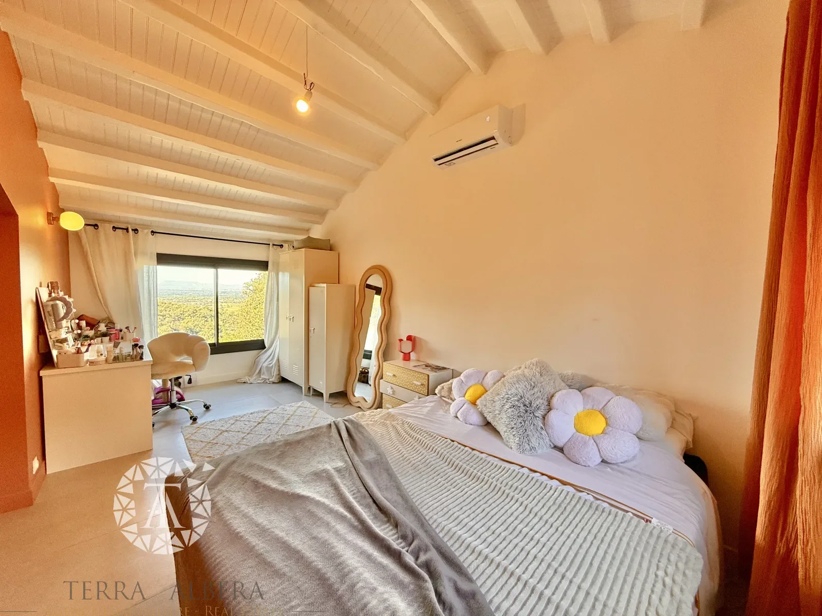 Gallery photo 10