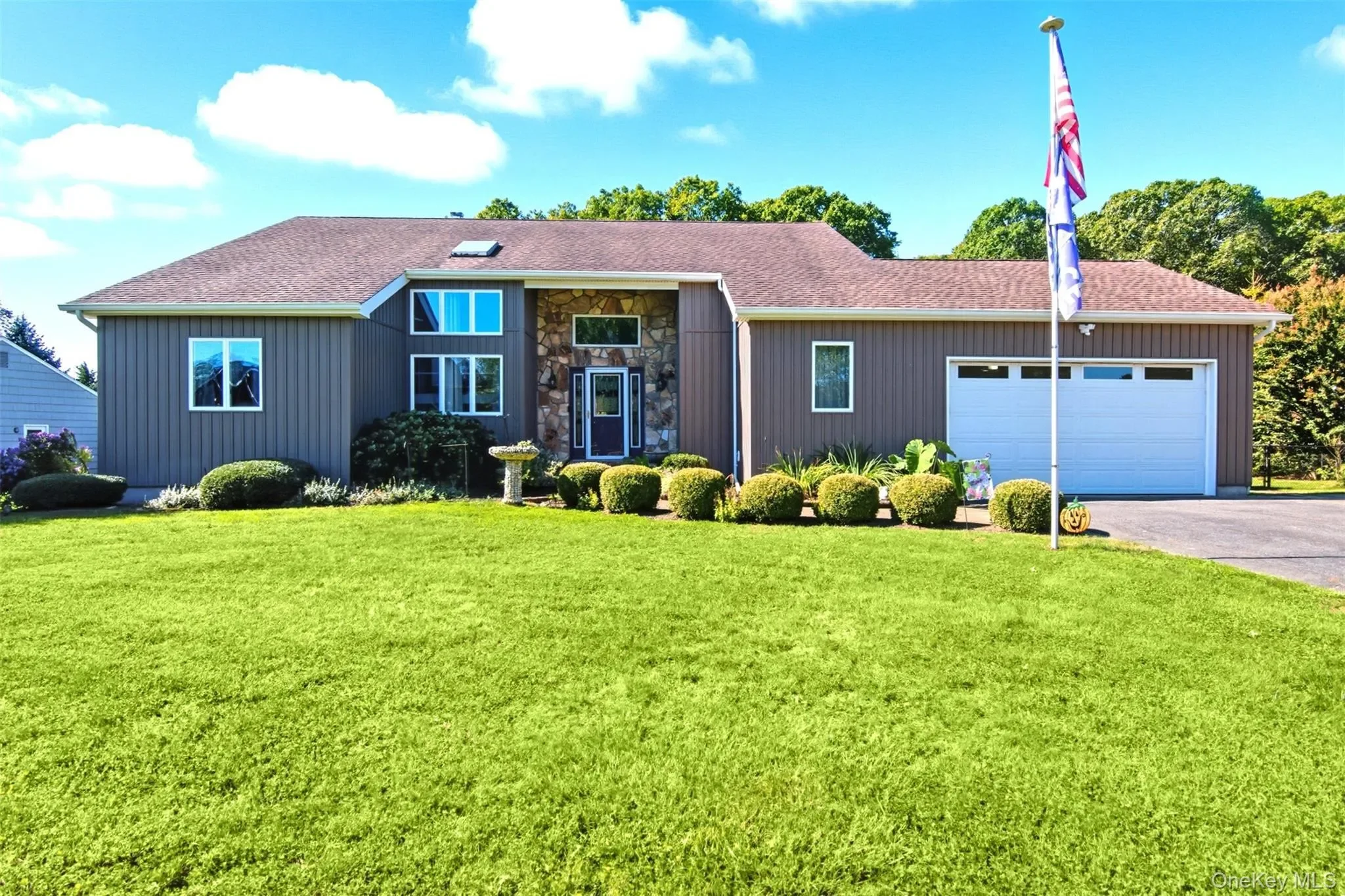 61 Eileen Circle, Jamesport, NY 11947, Jamesport, New York, United States. - Photo 3