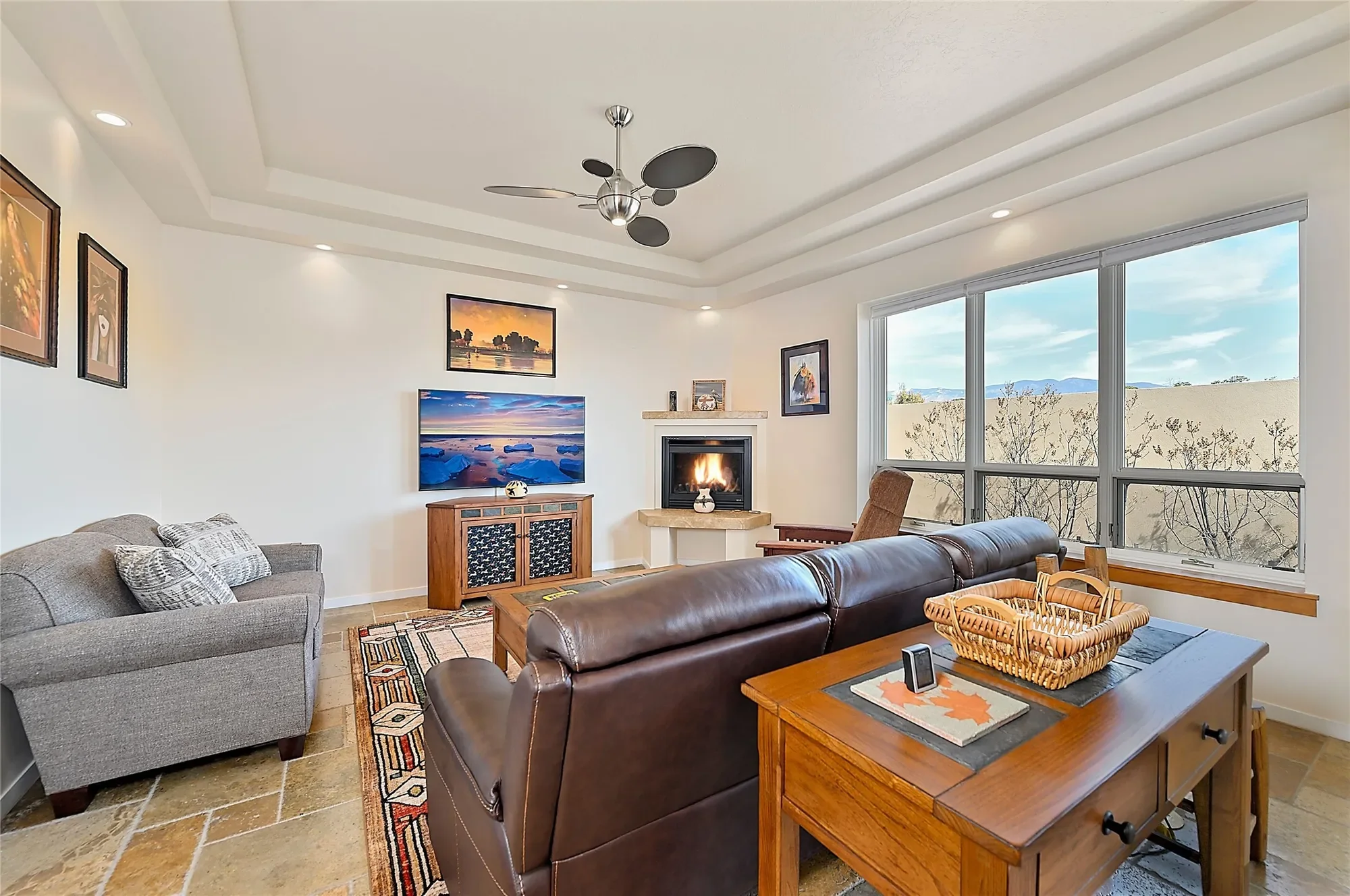 570 Via Arista, Santa Fe, NM 87506, Santa Fe, New Mexico, United States. - Photo 11