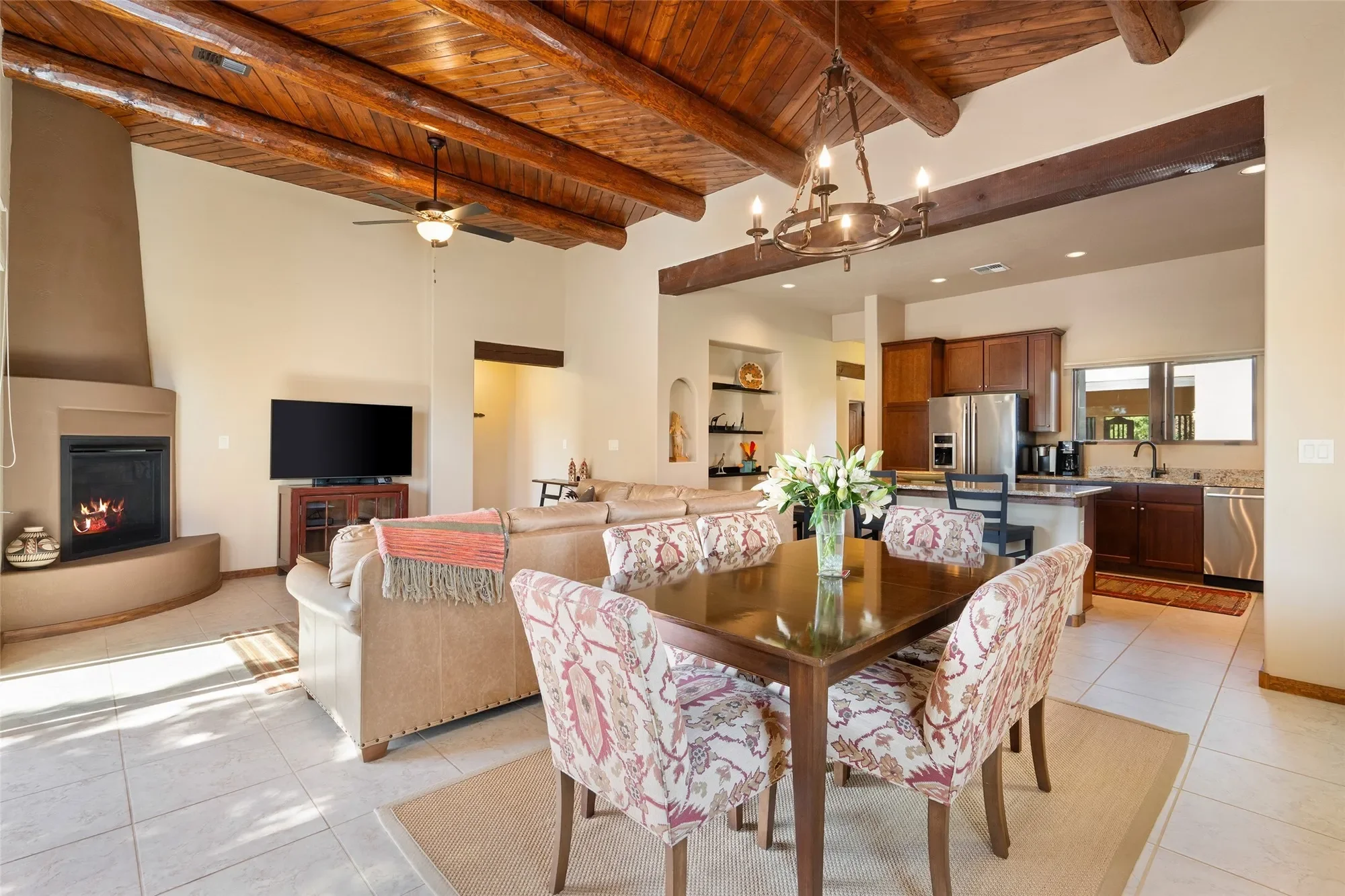 9 E Avenida Sebastian, Santa Fe, NM 87506, Santa Fe, New Mexico, United States. - Photo 2
