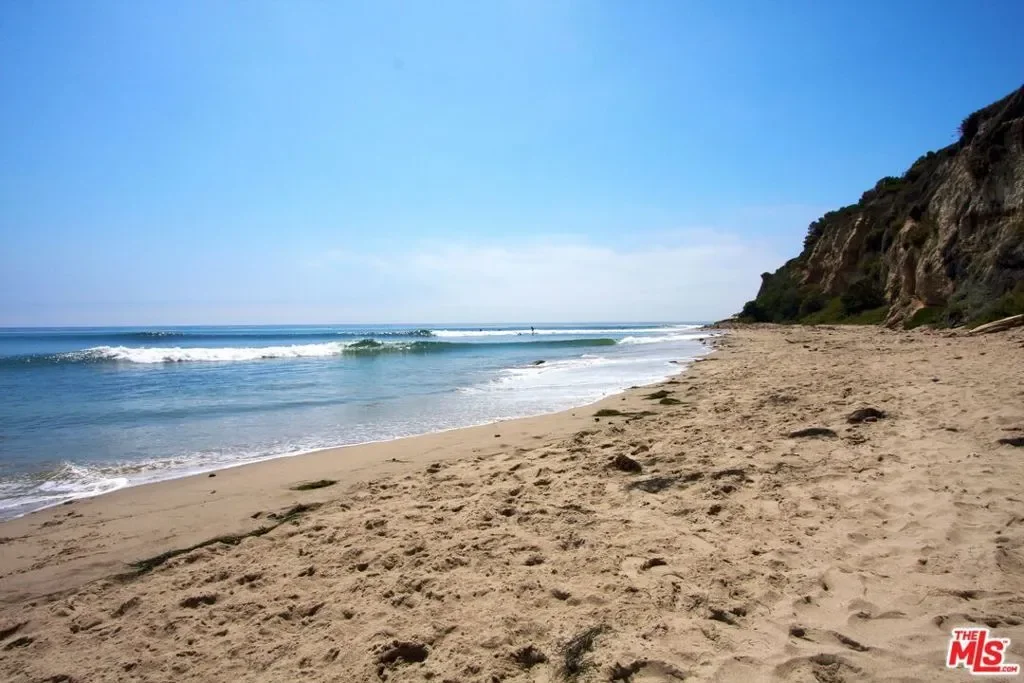 29221 Heathercliff Road 13, Malibu, California, United States. - Photo 11