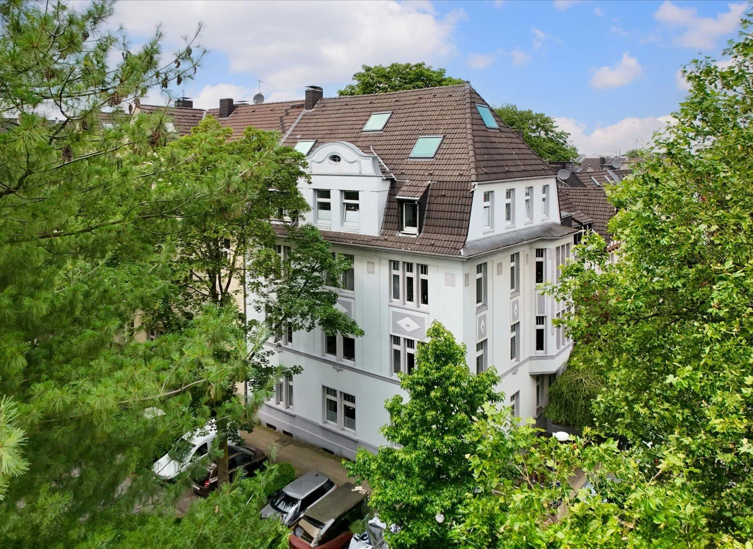 Exterior photo 3