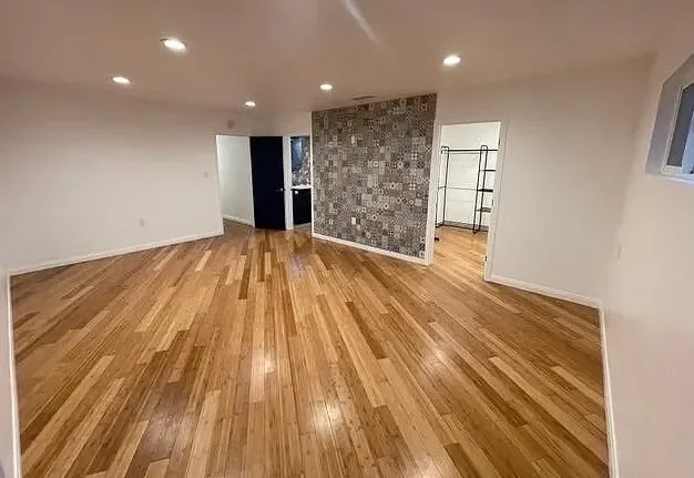 4 Bedrooms Other Residential